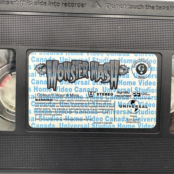 1999 MONSTER MASH VHS Universal Studios It's a Graveyard Smash! Clamshell - Picture 7 of 8